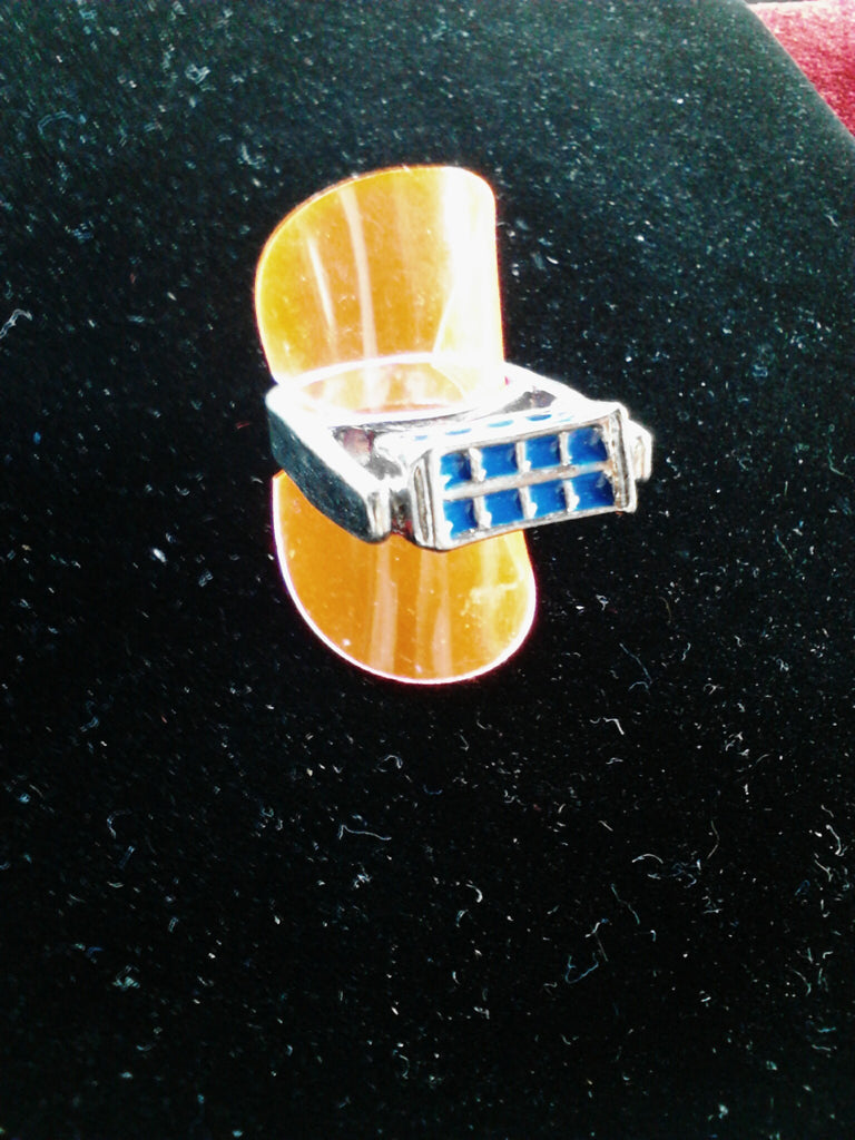 Spinning TARDIS Ring