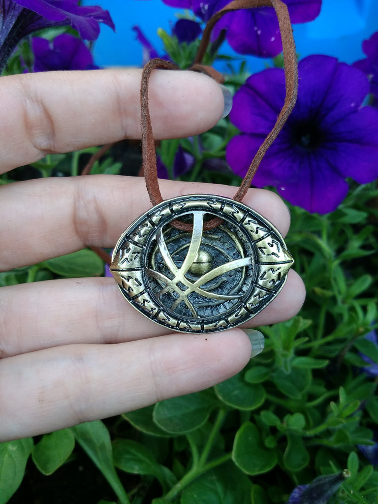 Doctor Strange Eye Of Agamotto Pendant Necklace Retro Amulet Cosplay Prop  Gift | Fruugo AE